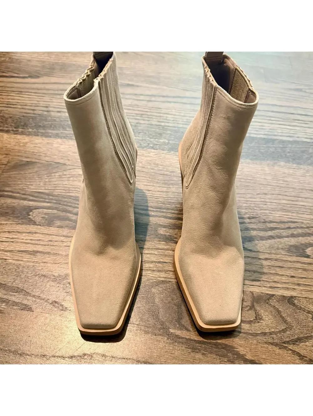 New Vince Camuto Ackella Taupe Suede Heeled Booties Size 6